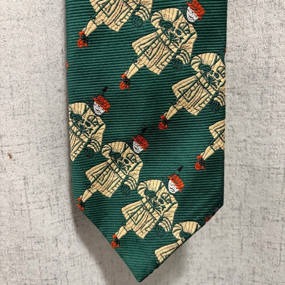 Green Novelty Men's Tie with Beige Vintage Golfer Character Motif